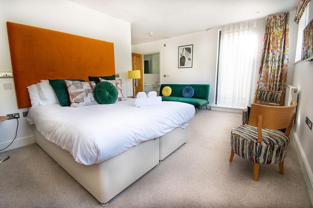 Beachcliff Rooms & Apartments Кардиф Екстериор снимка